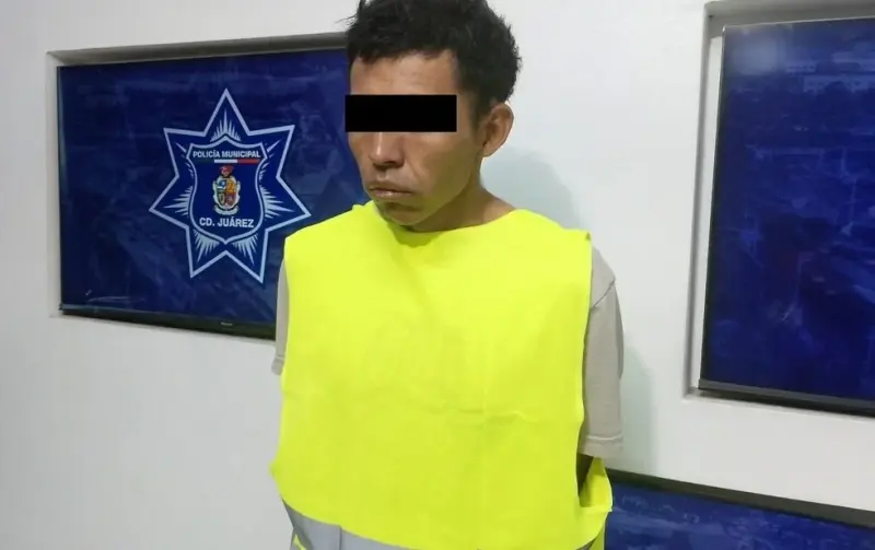Persigue a ladrón que se metió a robar