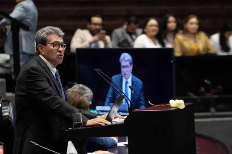 Monreal defiende a Mauricio Kuri por academia policial pero respalda a Sheinbaum