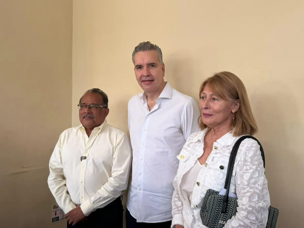 ¡Duro y a la cabeza contra Clara Luz!, piden reconsiderar su eventual postulación a la gubernatura