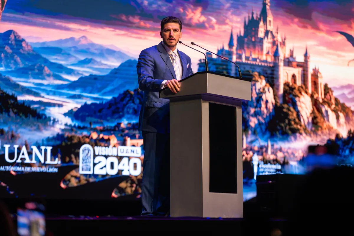 México ha desaprovechado el boom demográfico, Samuel García habla a estudiantes en congreso Motor de México