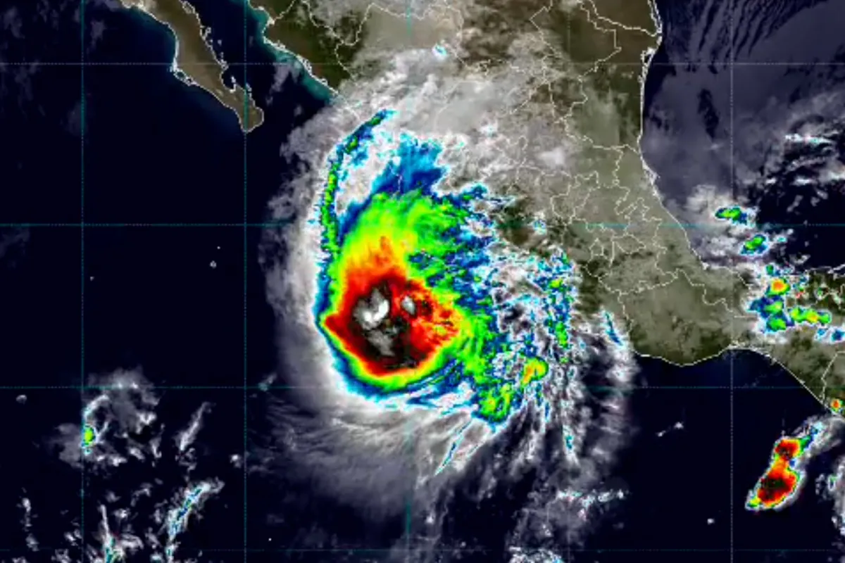 ‘Trudy’ se intensifica a huracán categoría 2