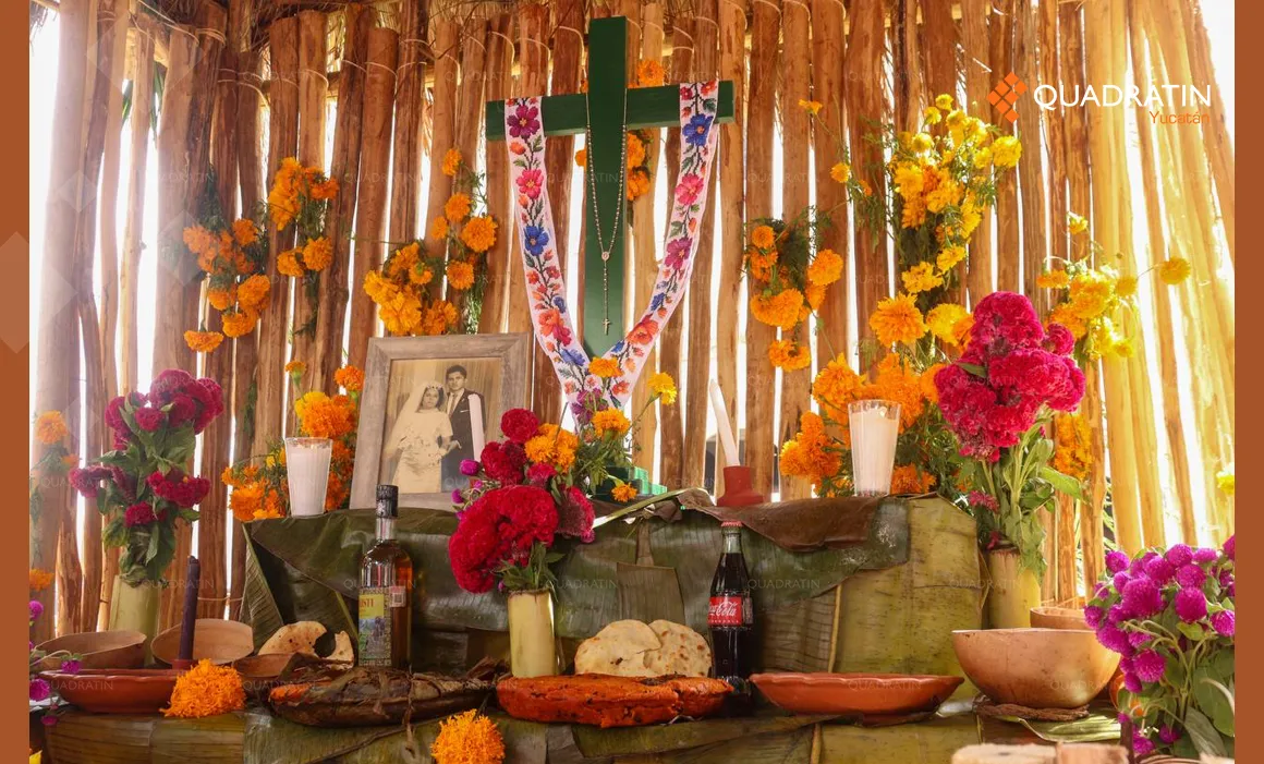 Qué se coloca en el altar de Janal Pixán?