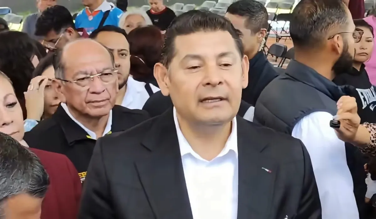 Armenta pide no centrar la economía de Puebla solo en Volkswagen y Audi
