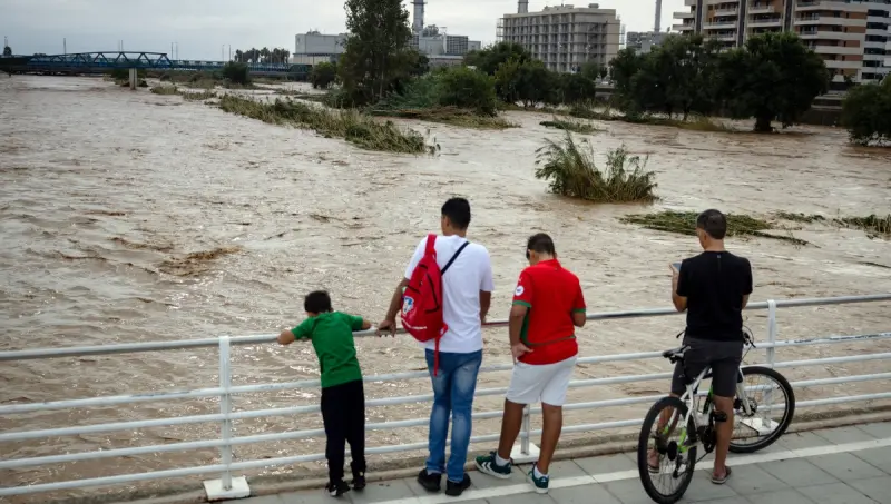 Mueren dos personas tras lluvias torrenciales en Barcelona