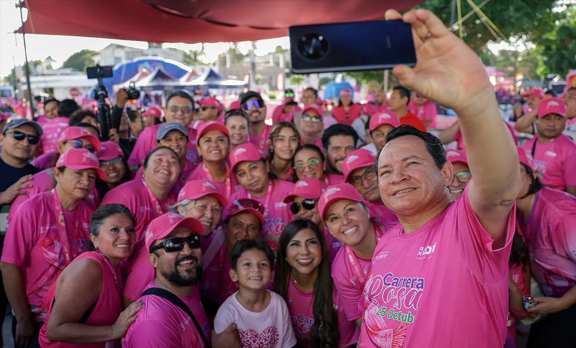 Realizan con éxito la Carrera Rosa en Telchac Puerto