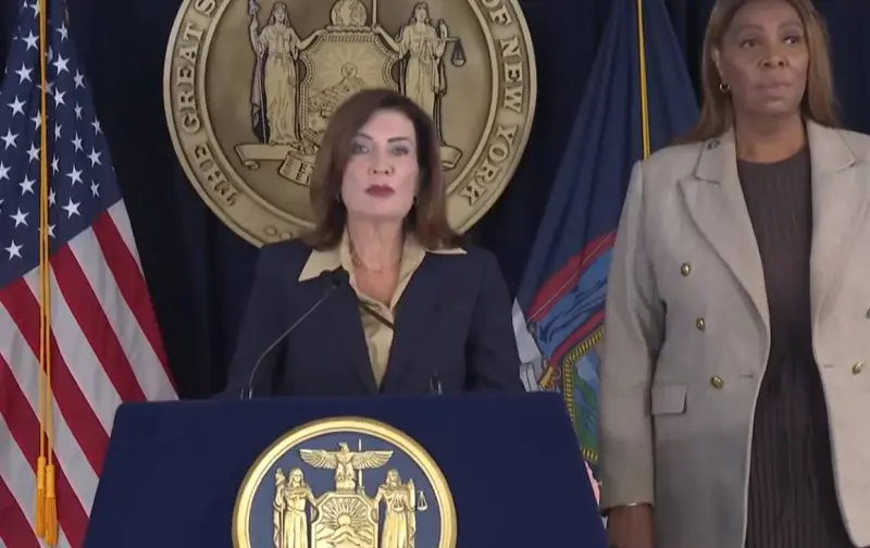 Cuestiona Hochul informe policial en caso de presunta agresión en Cornell