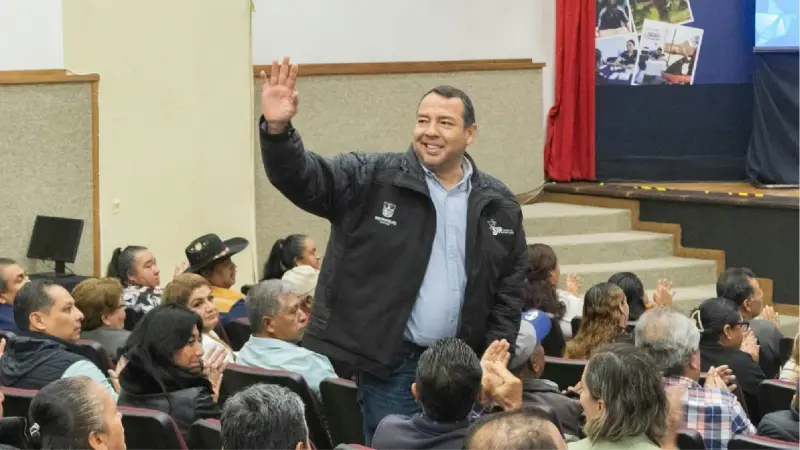 Roberto Cabrera destaca inversión de casi 40 millones de pesos en equipamiento para la seguridad en San Juan del Río