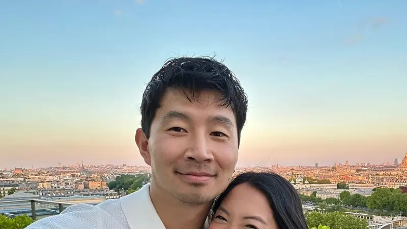 ¡De París al altar! Simu Liu se casa con Allison Hsu