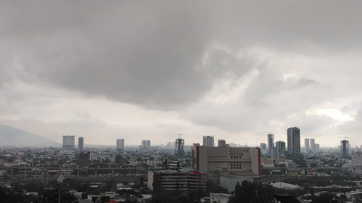 Inicia Nuevo León semana con cielo nublado y lluvias ocasionales