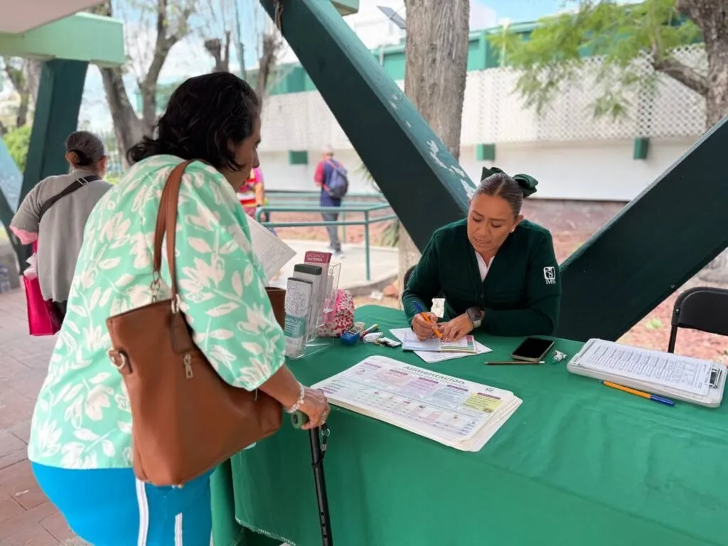 IMSS Querétaro aplicará más de 455 mil vacunas contra influenza y COVID-19