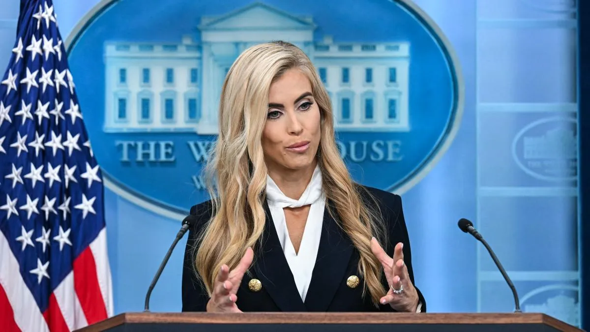 Trump considera reubicar a su portavoz Katie Zacharia tras polémica por su currículum