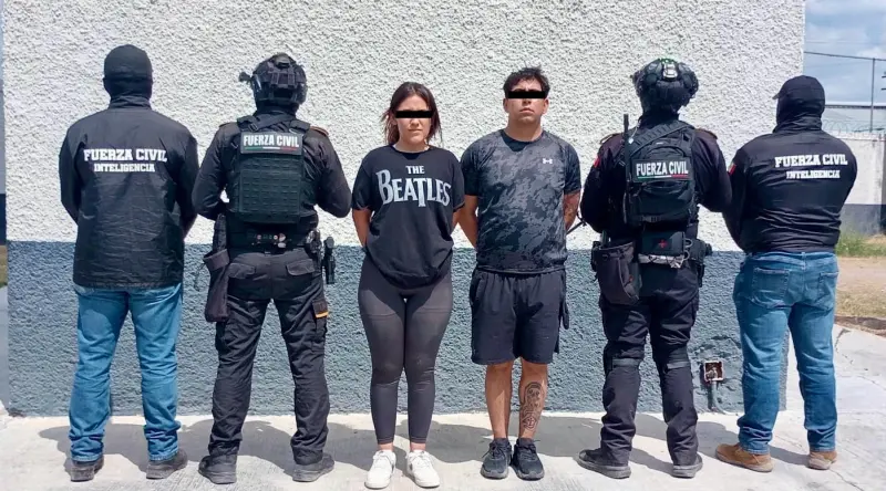 Detienen a pareja armada y con más de 110 envoltorios de droga en García