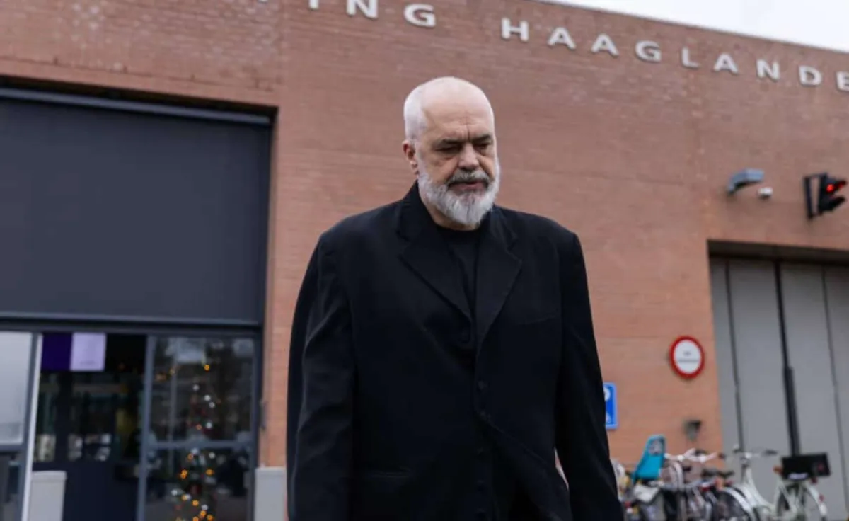 Edi Rama denuncia una "guerra híbrida" en Albania, pero esquiva la autocrítica