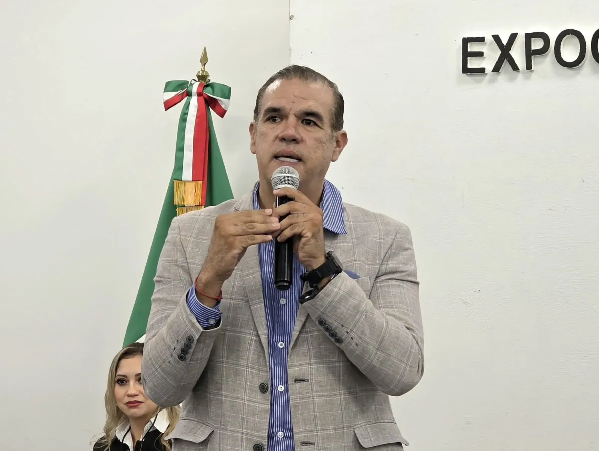 Renuncia Mauricio Ruiz Olaes a la SEP; buscará candidatura