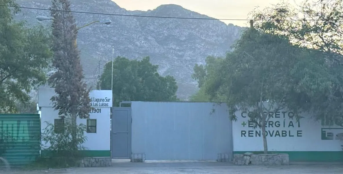 Muere trabajador aplastado por un poste de concreto en Las Luisas, Torreón