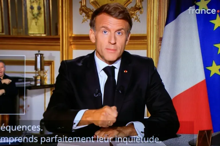 Francia anuncia toques de queda tras disturbios y saqueos en varias ciudades