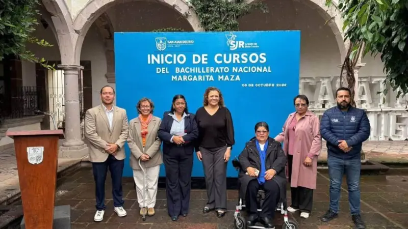 Inician clases en la preparatoria “Margarita Maza” en San Juan del Río