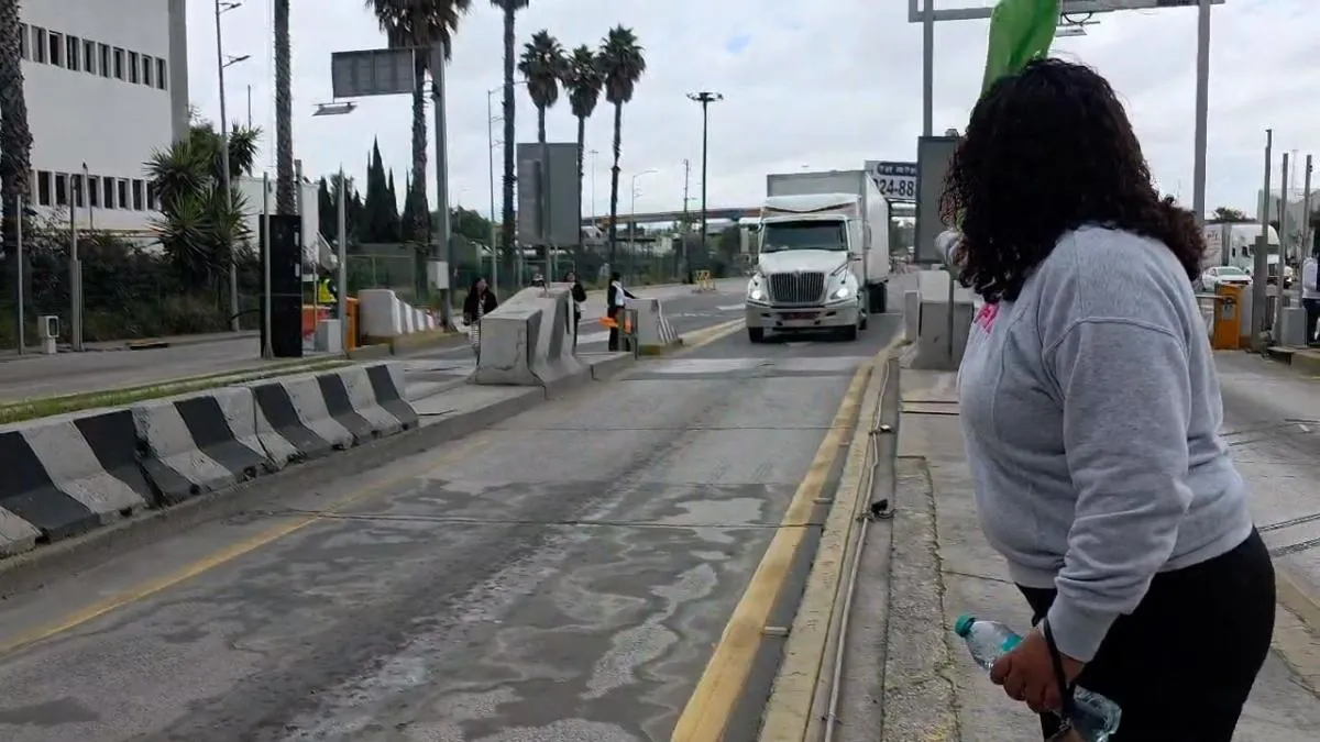 Transportistas permiten libre paso en autopista México-Querétaro