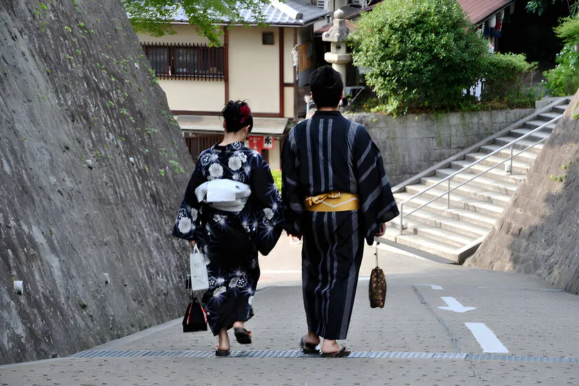 En medio de una crisis demográfica desatada, Japón encontró un aliado del pasado: el casamentero