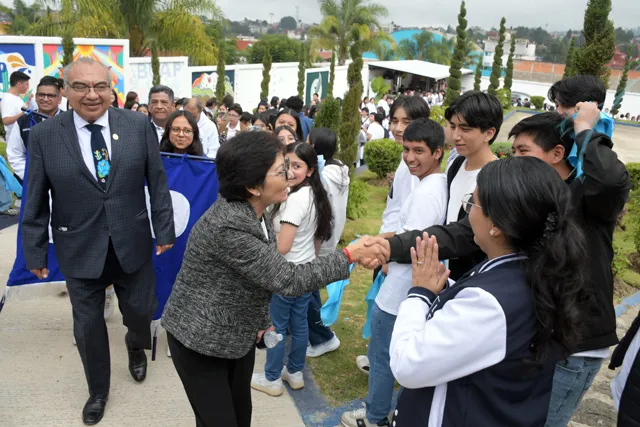 Inaugura Lilia Cedillo nuevo edificio en preparatoria de la BUAP