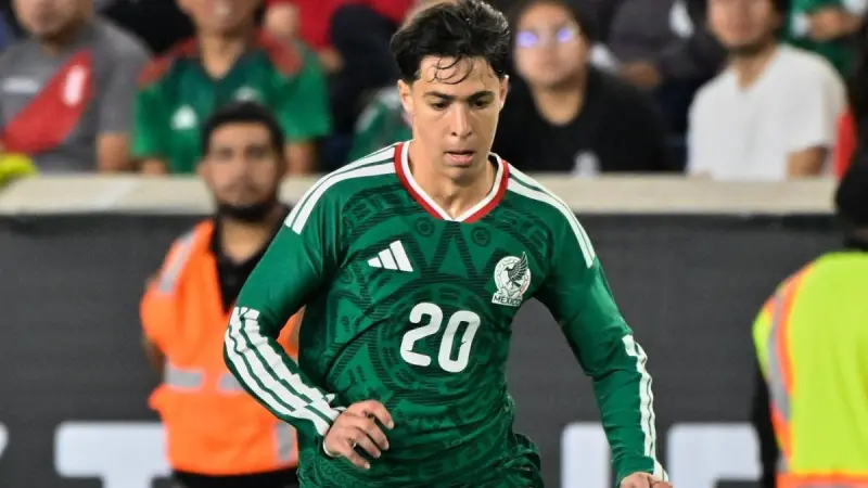Mateo Chávez causa baja de la Selección Mexicana tras expulsión vs Estados Unidos