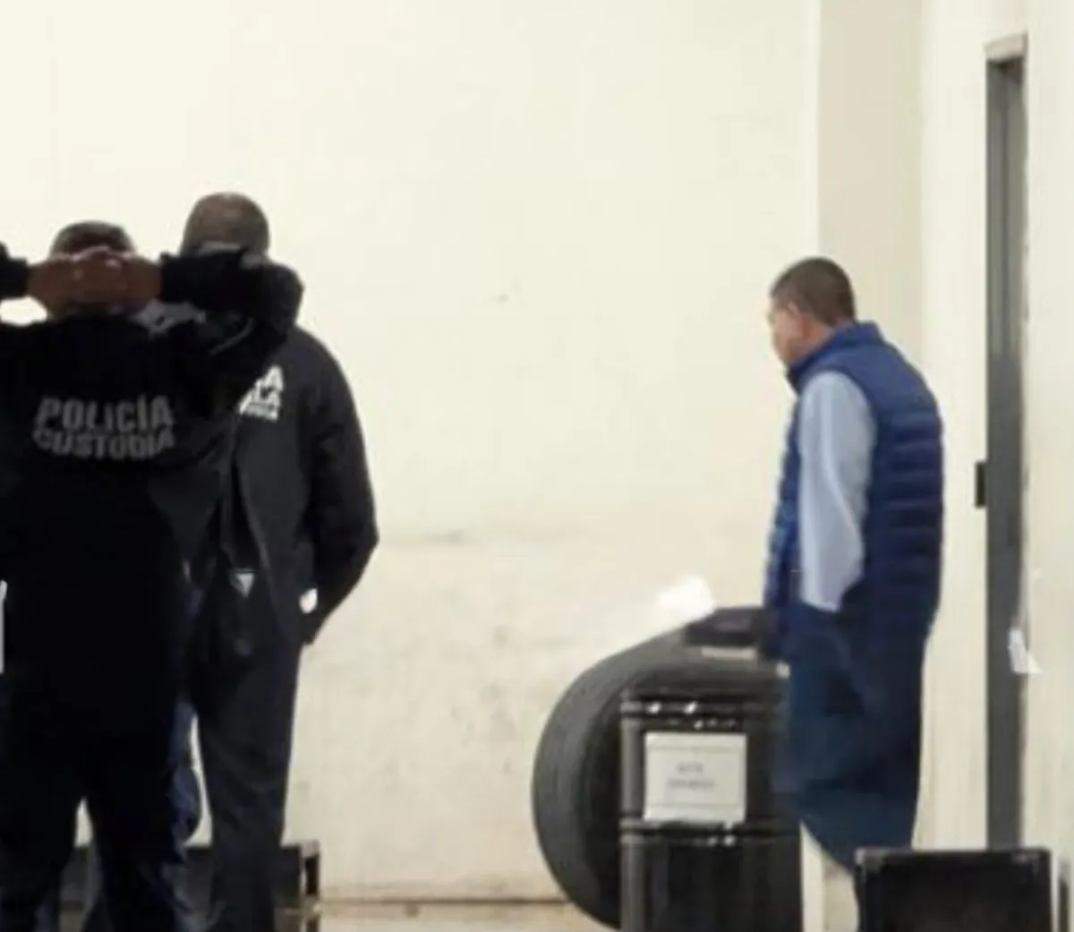 Sale César Jáuregui de Ciudad Judicial; enfrentará proceso en libertad