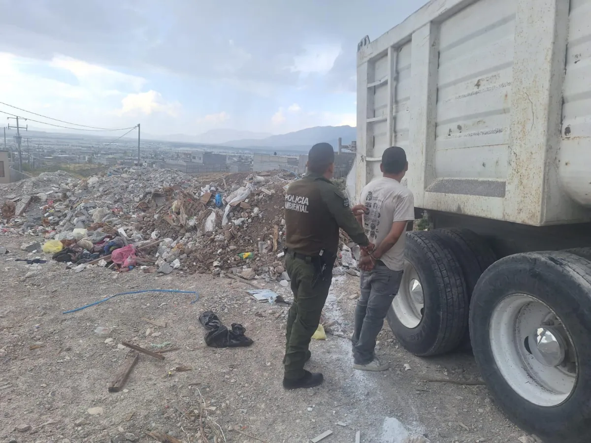 Refuerzan limpieza de calles en Saltillo y aplican sanciones a quienes tiren basura