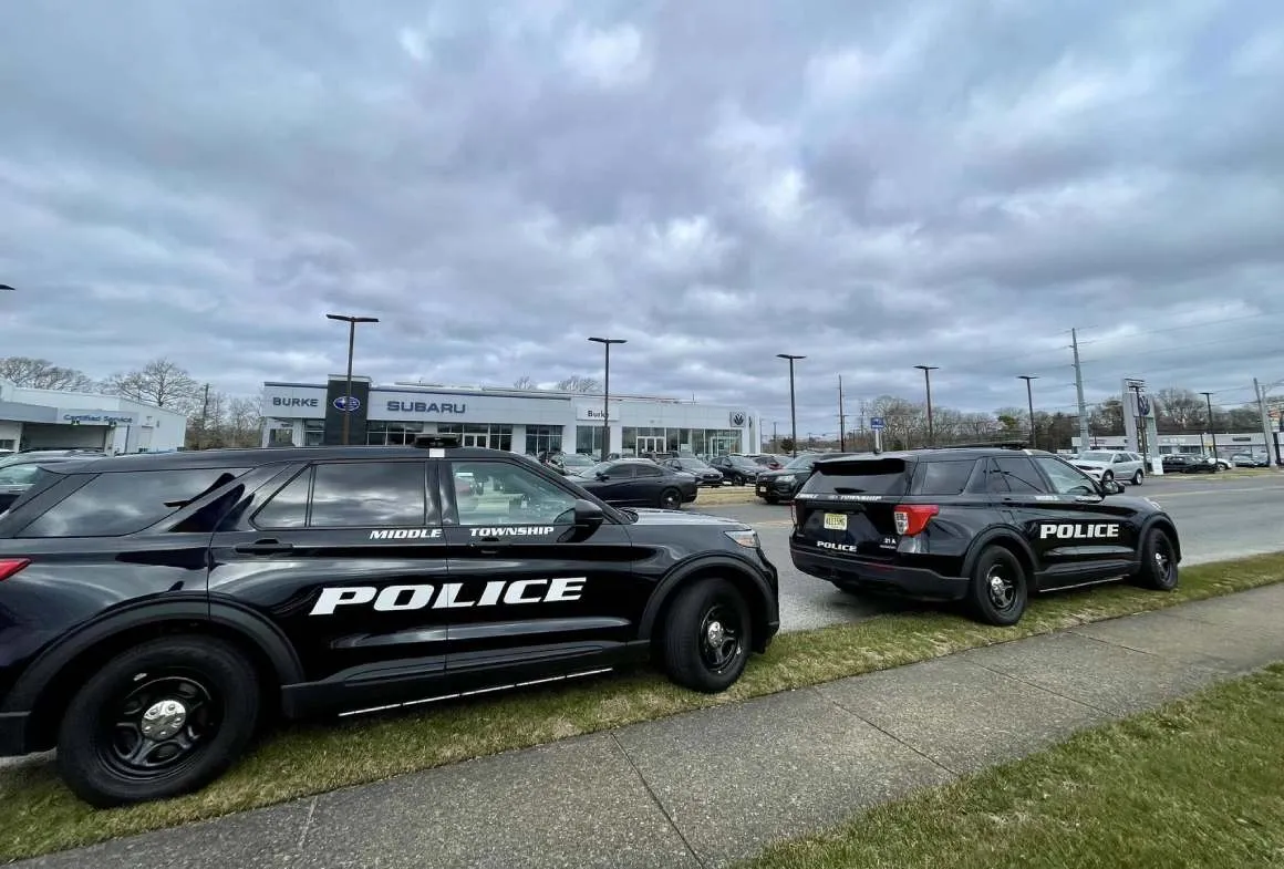 Atropellan a policía en NJ; conductor ebrio enfrenta cargos