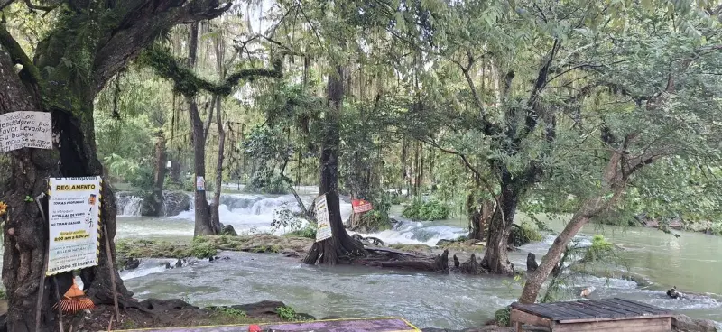 Mantienen vigilancia en parajes de la Huasteca por lluvias