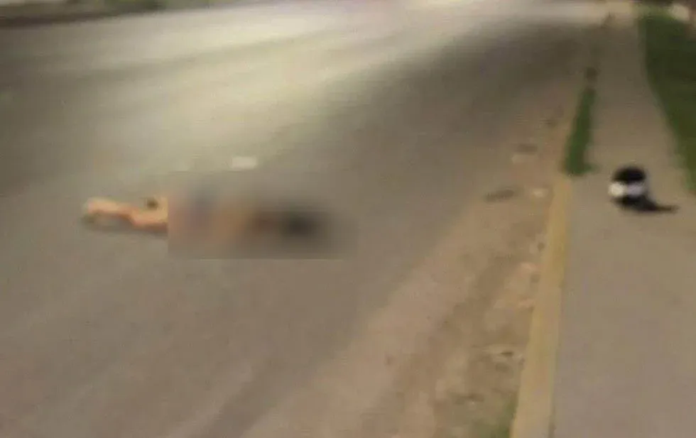 Muere una adolescente al caer de motocicleta en el Libramiento Independencia