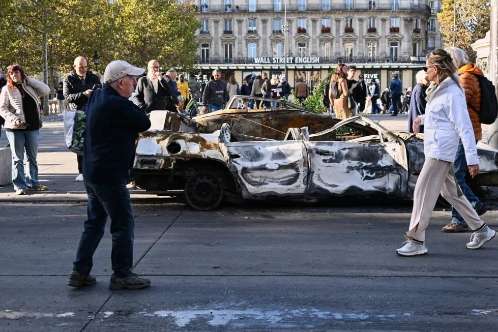 Francia arresta a 1.800 personas tras saqueos y disturbios