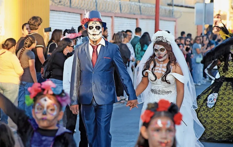 El Día de Muertos revive en la frontera