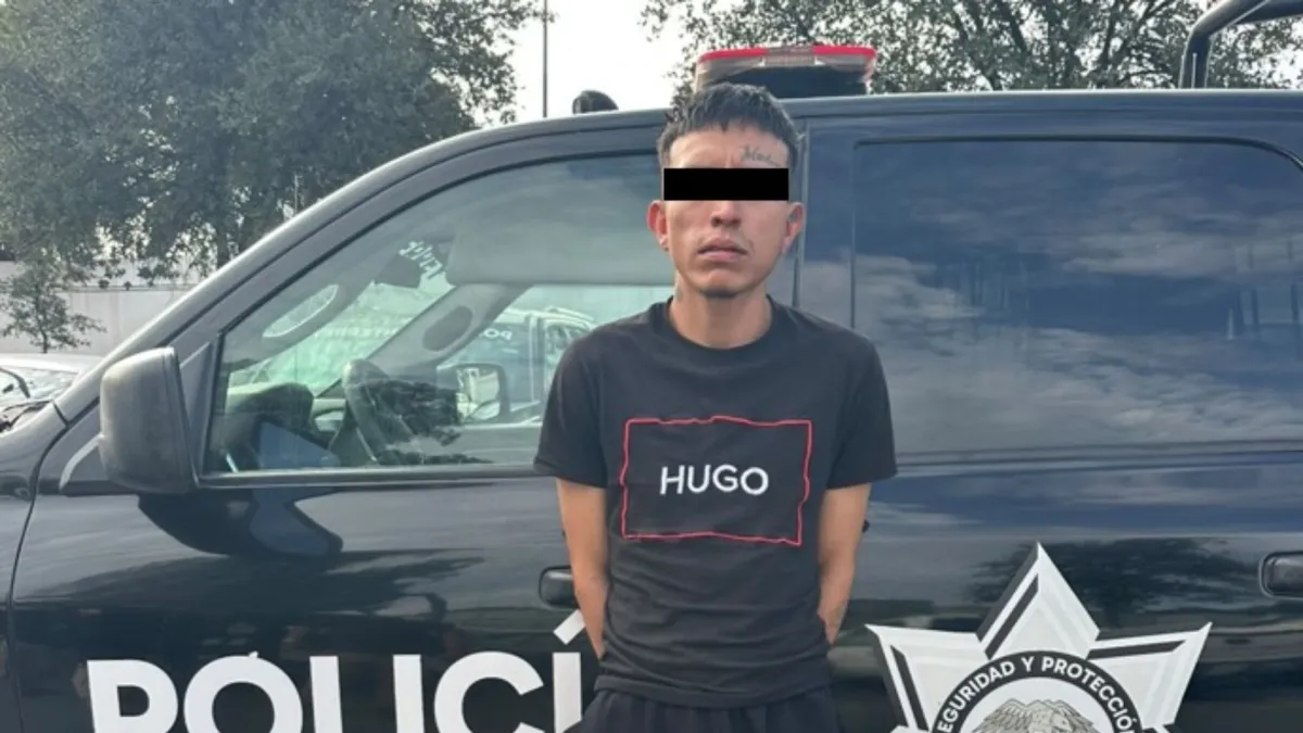 Detienen a joven con 17 envoltorios de presunta mariguana en Monterrey