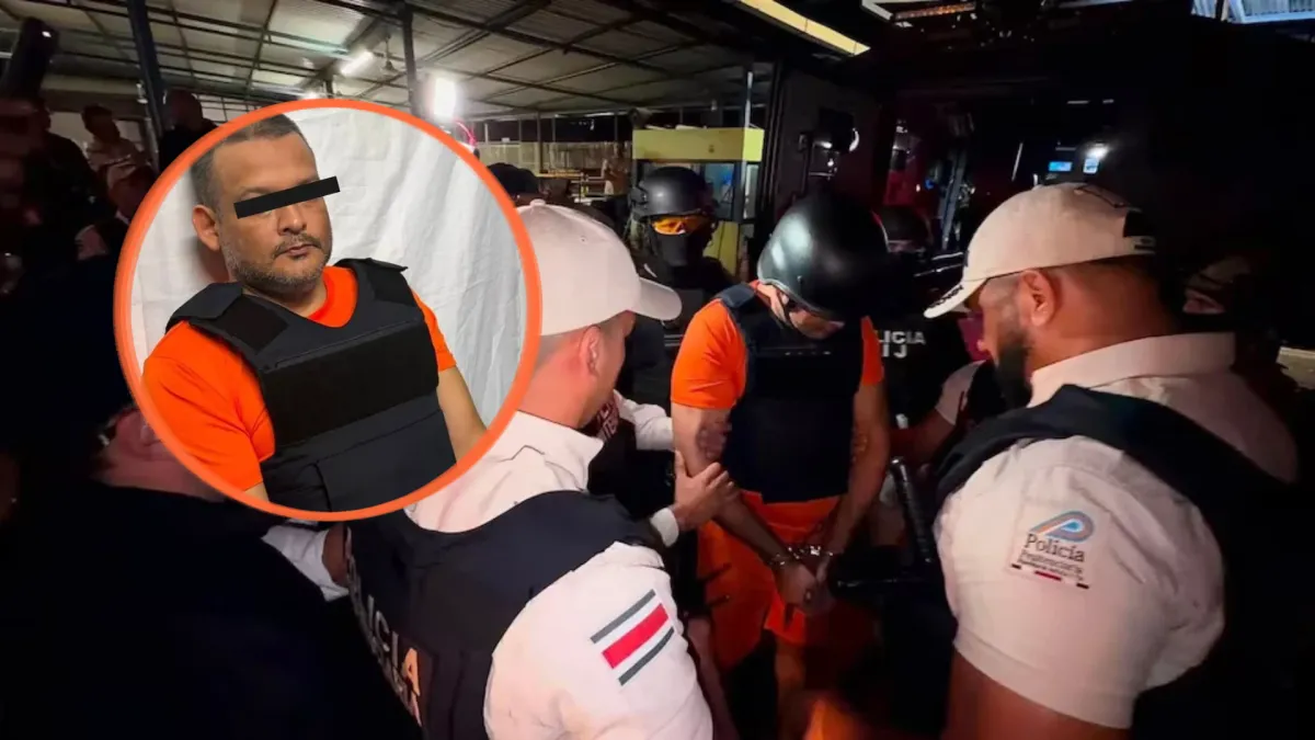 Un policía encargado de vigilar a dos presuntos narcolíderes fue detenido tras encontrarle un celular, cargadores y otros dispositivos que no podía ingresar a la cárcel