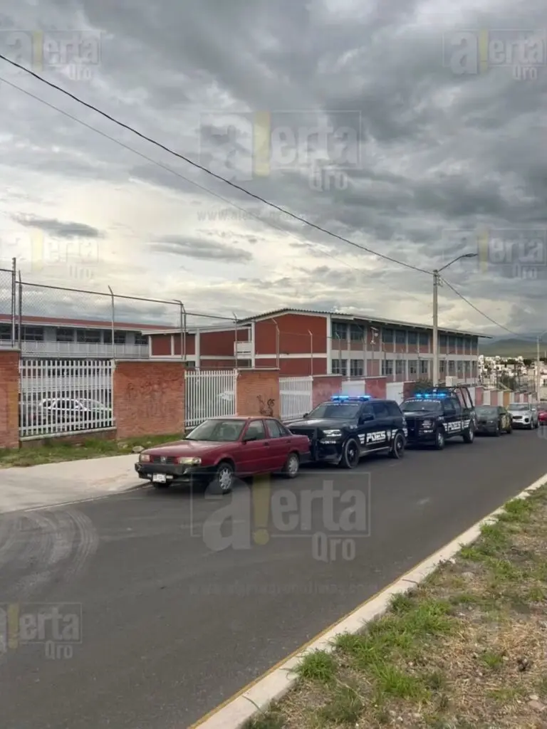Psicólogos determinarán cuándo volverán a clases alumnos de Esperanza Cabrera