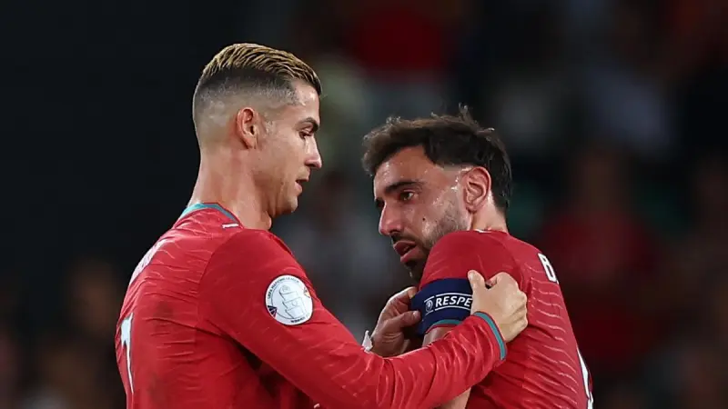 Bruno Fernandes rompe el silencio y aclara situación con Cristiano Ronaldo