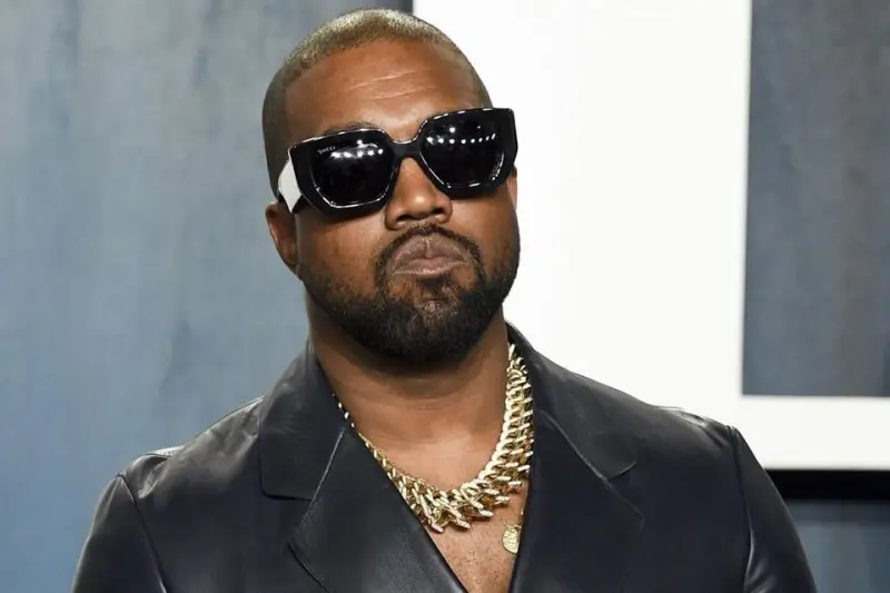 Cancela Kanye West sus conciertos de octubre en Rusia