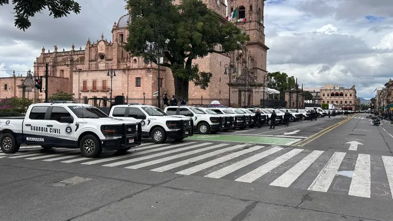 Blindan Centro de Morelia previo a nueva marcha del FNLS