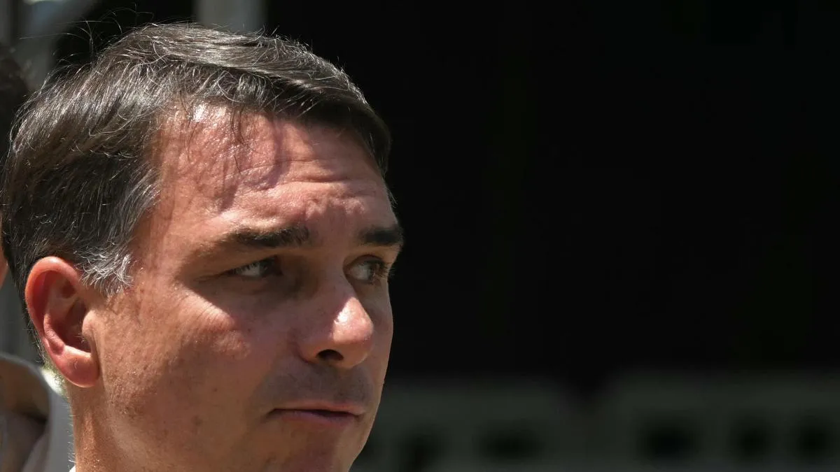 Partido de Flávio Bolsonaro reconoce el triunfo de Lula en Brasil