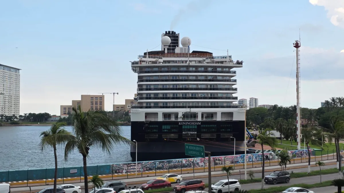 Puerto Vallarta vive pernocta y doble estadía de cruceros este fin de semana 
