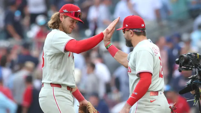 Phillies deja viva la serie frente a Bravos; Dodgers espera en Ronda Divisional