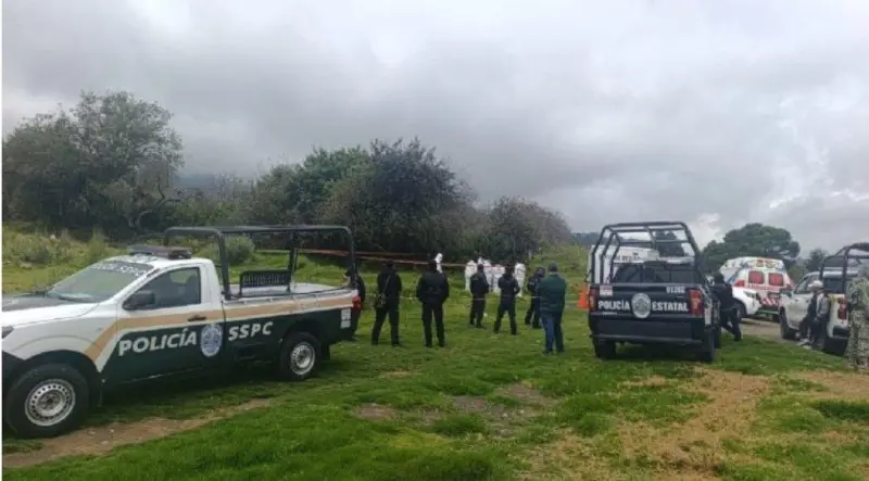 Hallan a 5 personas sin vida en carretera de Tlalnepantla, Morelos