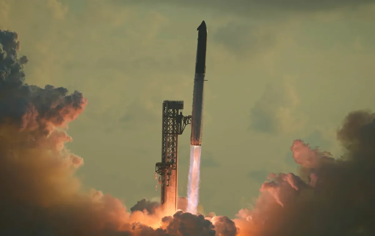 La nave espacial Starship de SpaceX llega a la órbita por primera vez, pero regresa a la Tierra antes de lo previsto