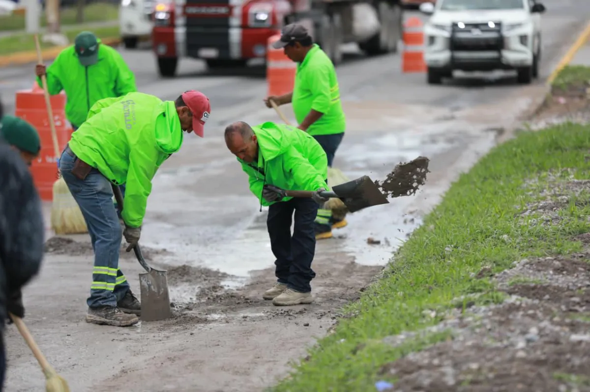 Continúa reforzamiento de limpieza urbana en Saltillo para prevenir riesgos durante las lluvias