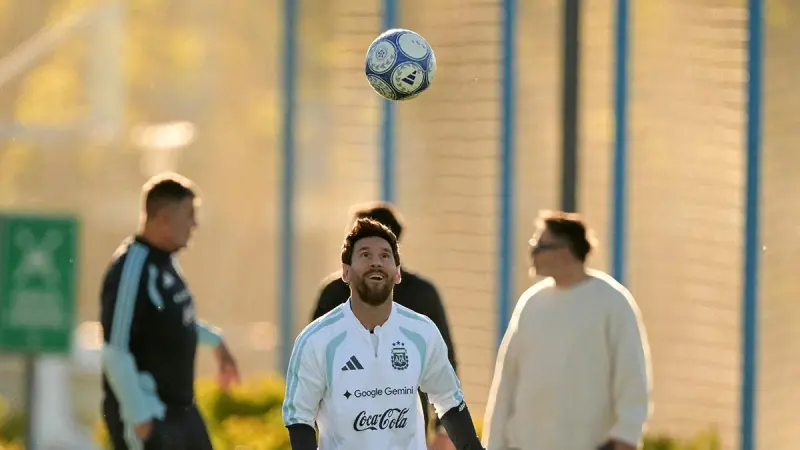 Messi sobrevalorado: ‘como si hubiera inventado el futbol’, critican en España