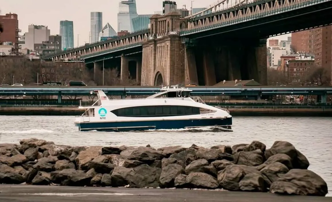 Entra en vigor el alza de tarifas del ferry de Nueva York