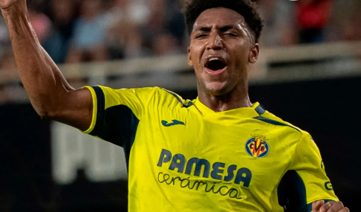 El Villarreal castiga al Valencia en el descuento y enciende las alarmas