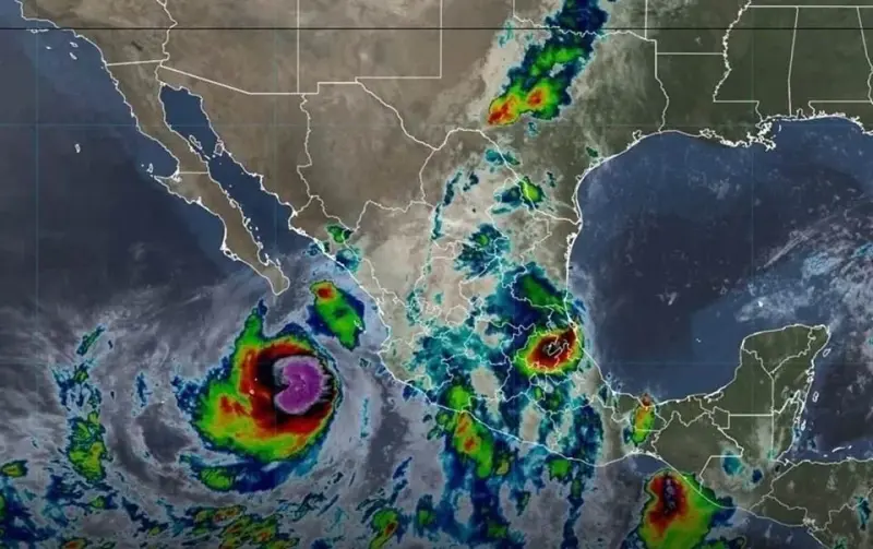 Evoluciona 'Rachel' a huracán categoría 2 en el Pacífico