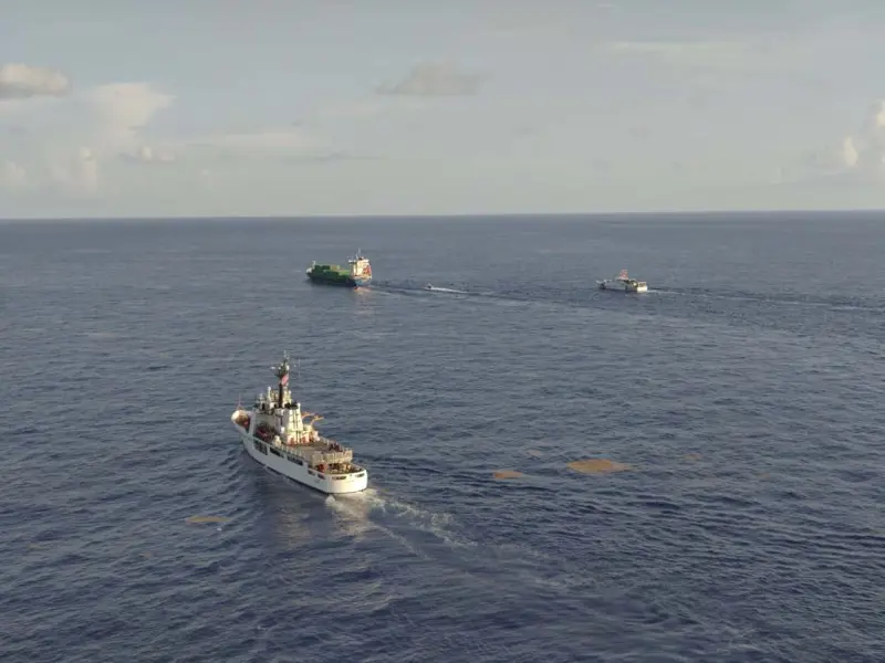 Intercepta Guardia Costera de EU buque con combustible para Cuba
