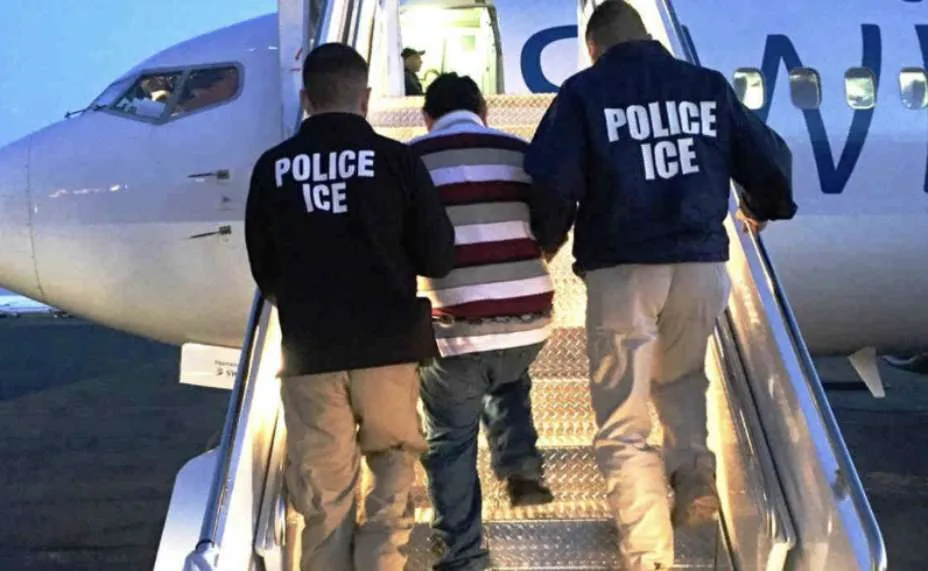 Reporta ICE récord de deportaciones y advierte a migrantes sin TPS